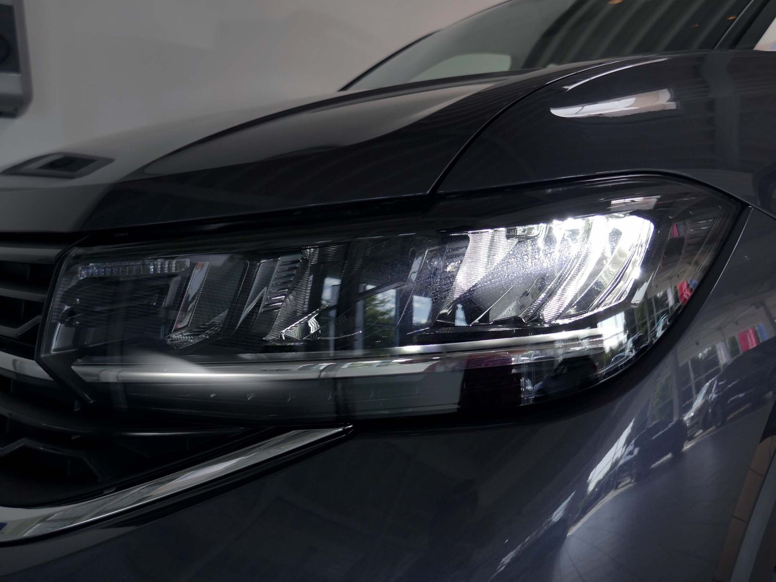 Fahrzeugabbildung Volkswagen T-Cross Life 1.0 TSI DSG | LED RFK ACC Navi DAB+