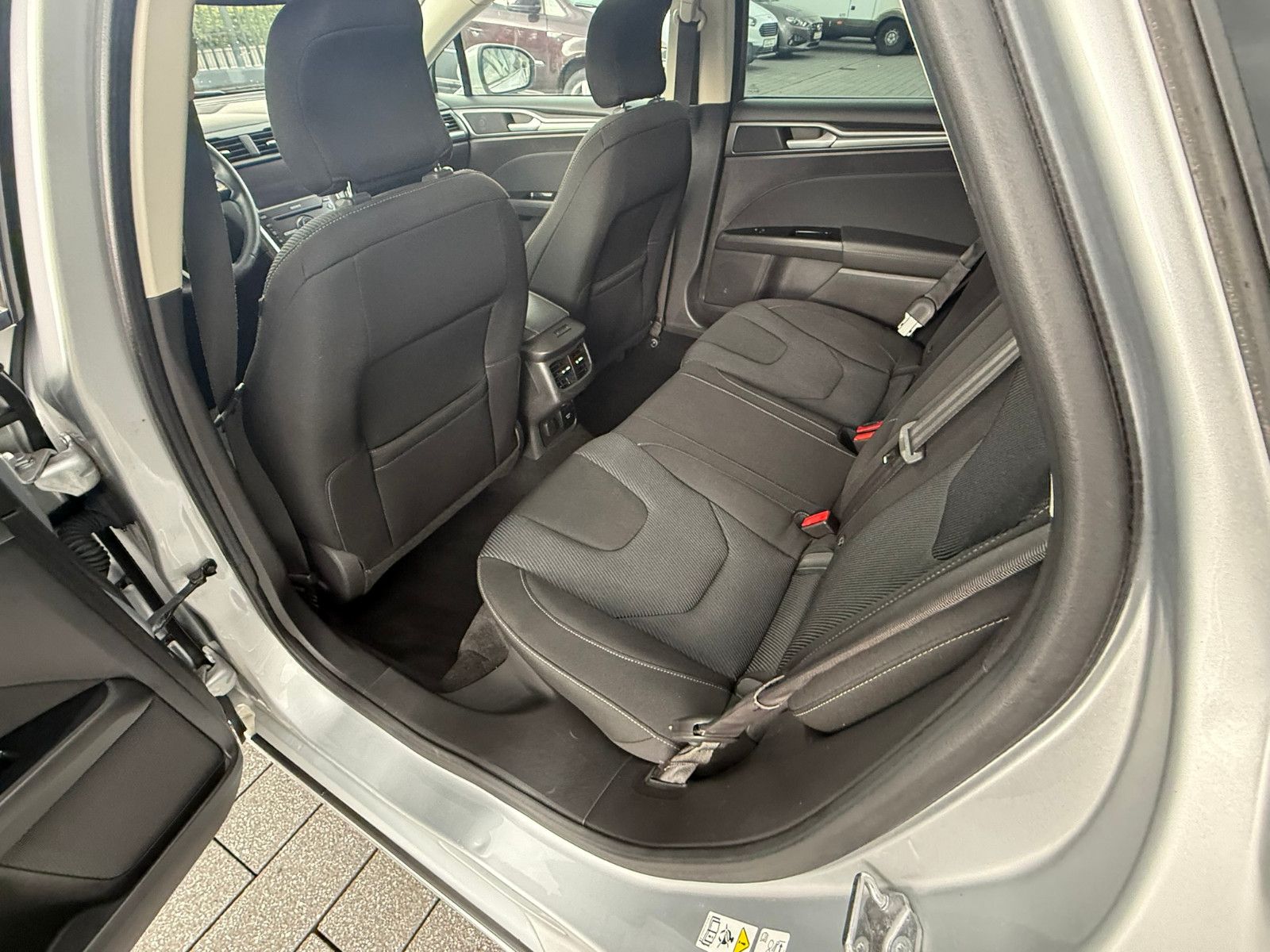 Fahrzeugabbildung Ford Mondeo Turnier Titanium NAVI KLIMA LED PDC AHK