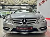 Mercedes-Benz E 220 AMG LINE*PANORAMA*NAVI*XENON*NUR 114TKM* - mit Diesel-Antrieb: Coupe, Silber