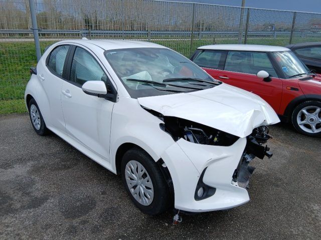 Toyota TOYOTA Yaris 1.0 5 porte Active