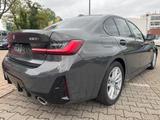 BMW 320i Limousine M Sport HeadUp/Keyless/360* - BMW Unfallwagen