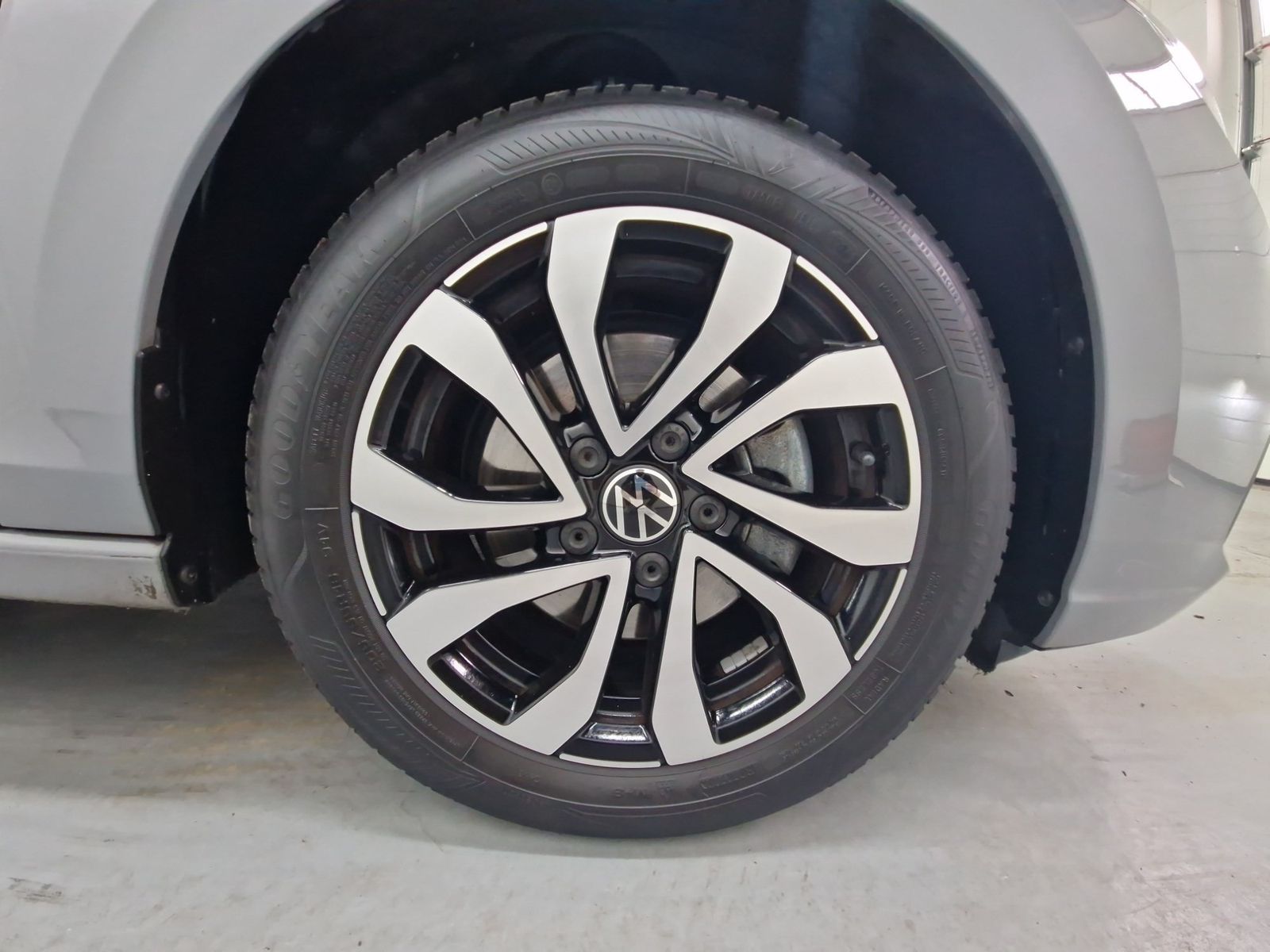 VW Golf VIII 2.0 TDI Active Automatik – Bild 7