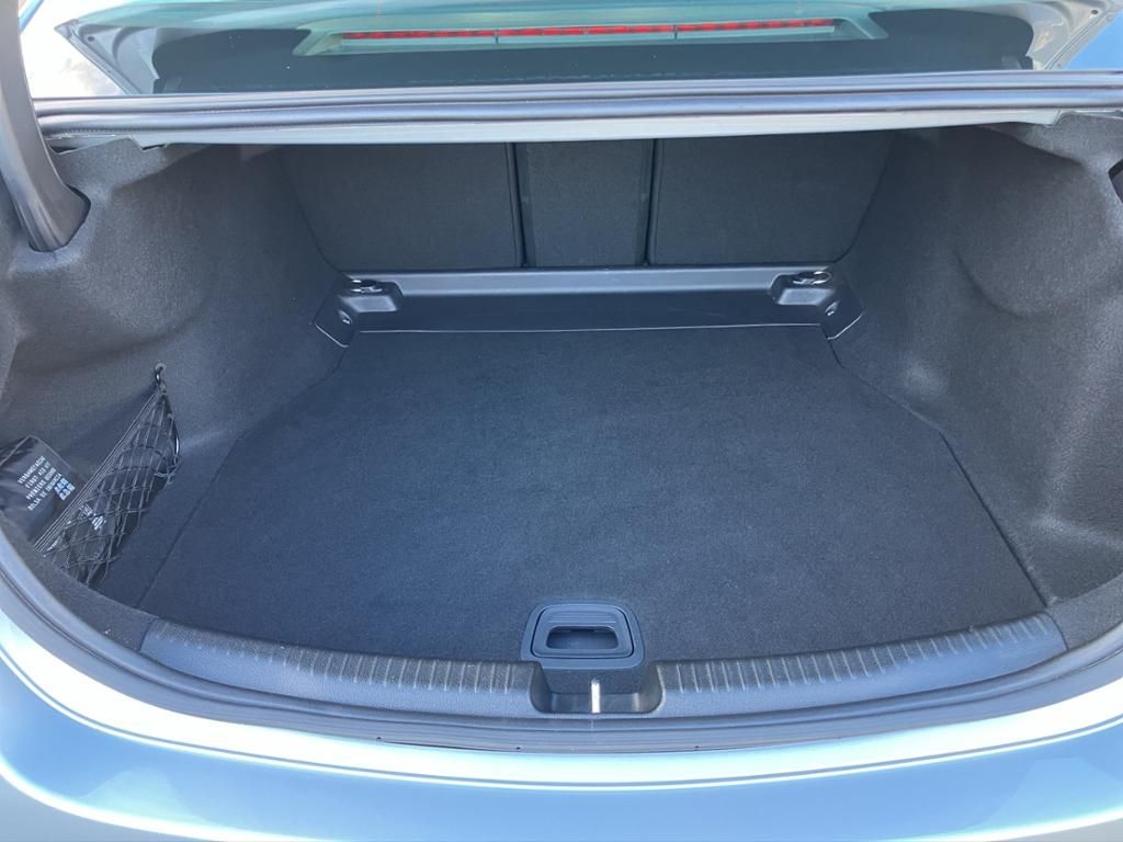 Fahrzeugabbildung Mercedes-Benz C 200 AVANTGARDE*LED*DISTRONIC*360° KAMERA*TOTW