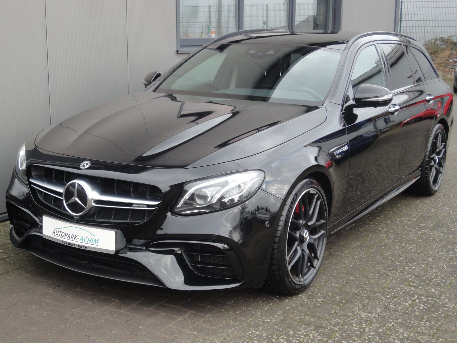 MERCEDES-BENZ E 63 S AMG 4MATIC+ T Carbon Burmester Pano Night