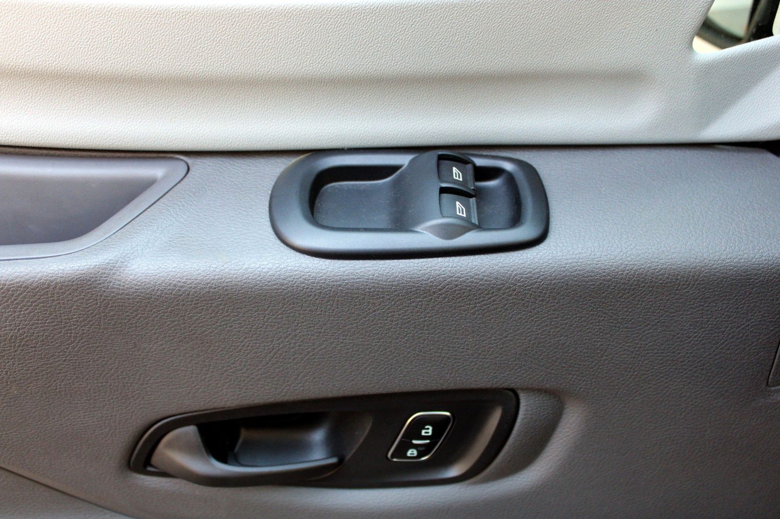 Fahrzeugabbildung Bürstner Ford SIGNEO Automatik + AHK SOFORT LIEFERBAR