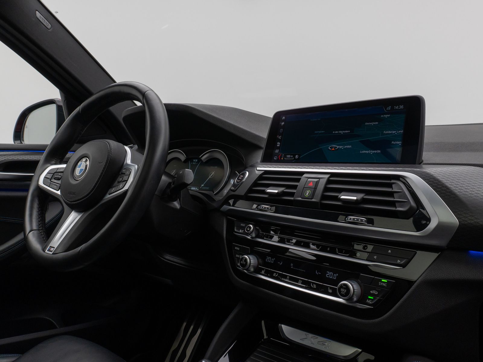Fahrzeugabbildung BMW X4 xD20d M Sport X Panorama HUD HiFi Komfort 20"