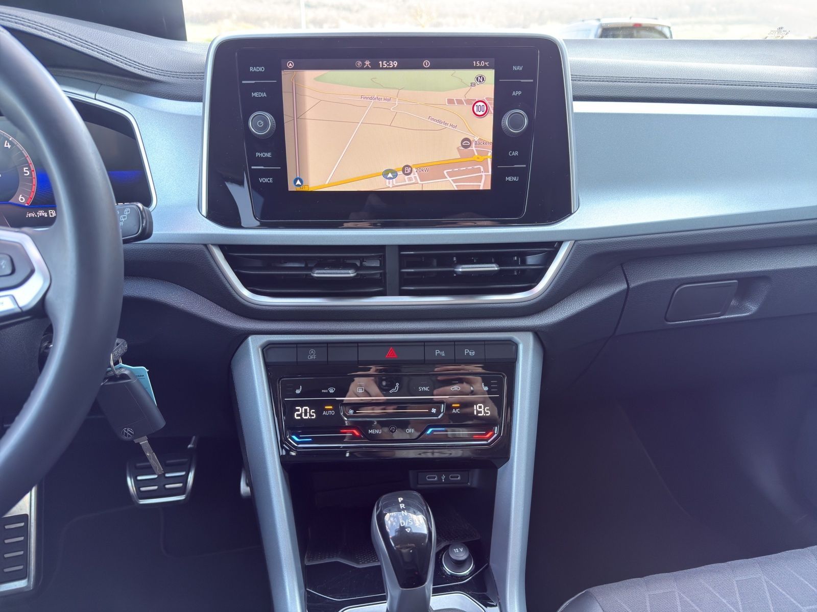 Volkswagen T-Roc - Bild 8