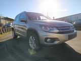 Volkswagen Tiguan Track & Style BMT 4Motion - Volkswagen Tiguan: Style Track