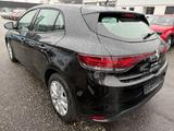 Renault Megane IV Lim. Zen TCe 140 - Renault Megane Zen