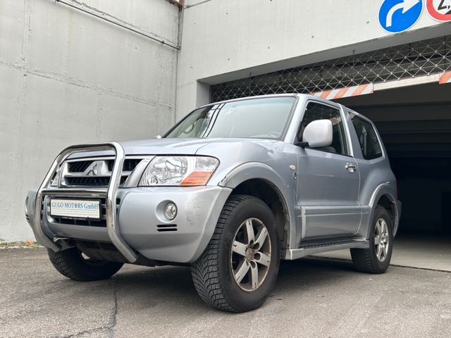 Mitsubishi Pajero 3.2 DI-D Liberty 3-TÜRER