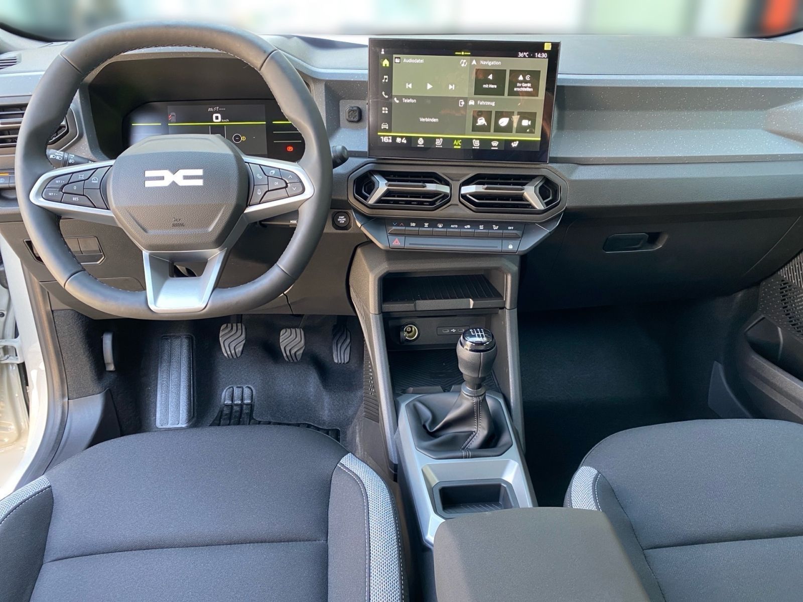 Fahrzeugabbildung Dacia Duster 1.2 Mild-Hybrid 140 Journey *City*Winter*