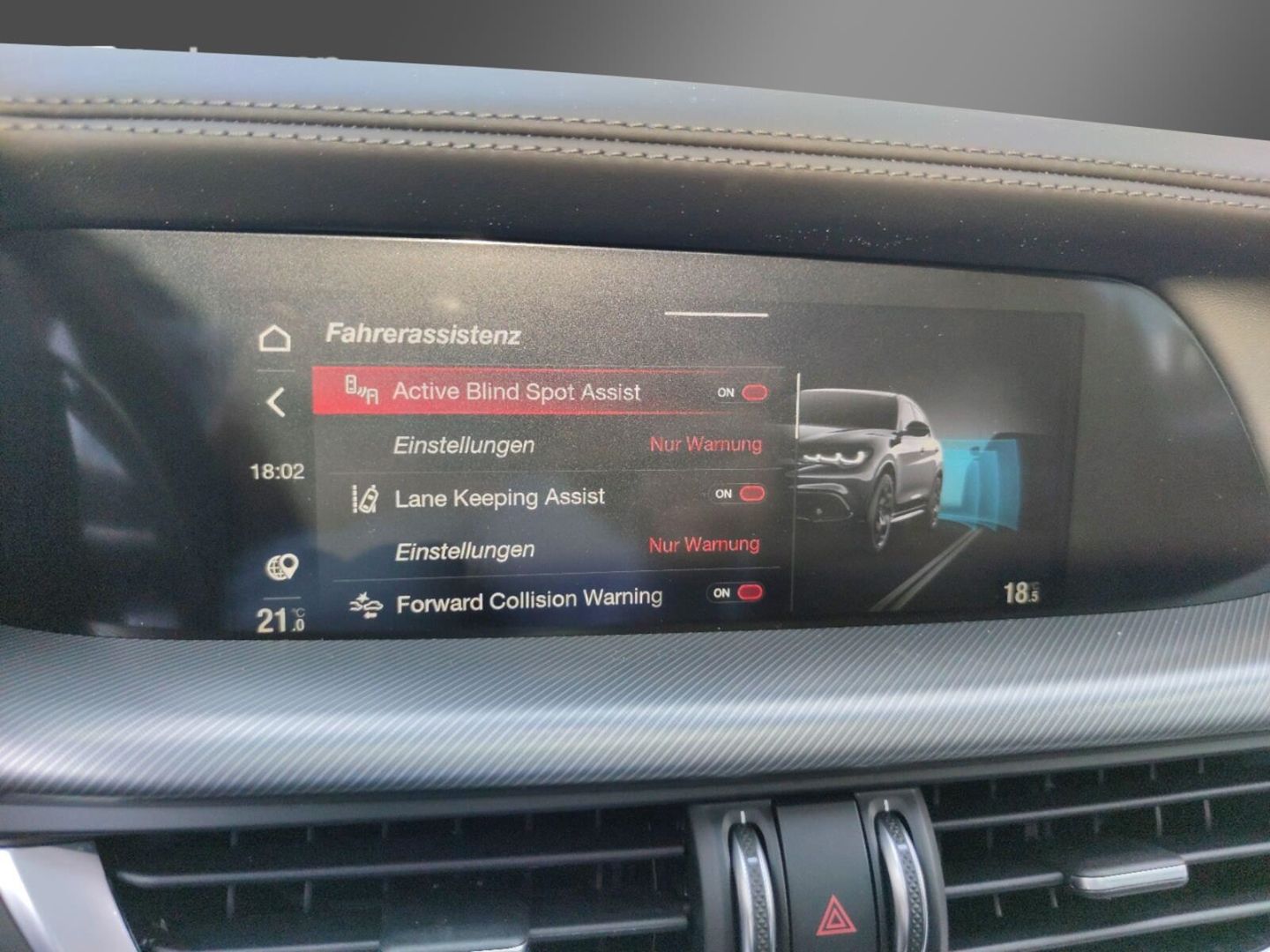 Fahrzeugabbildung Alfa Romeo Stelvio Veloce Q4 2.0 Turbo-21 Zoll-Panoramadach