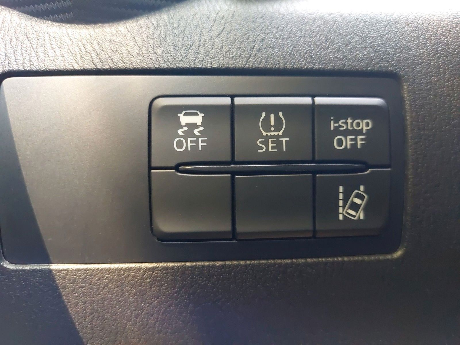 Mazda SPORTS-LINE SHZ PDC NAVI TEMPOMAT BLUETOOTH – Bild 25