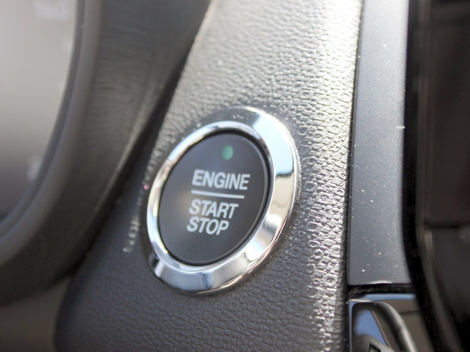 Fahrzeugabbildung Ford EcoSport Titanium 1,0 EcoBoost Start/Stopp