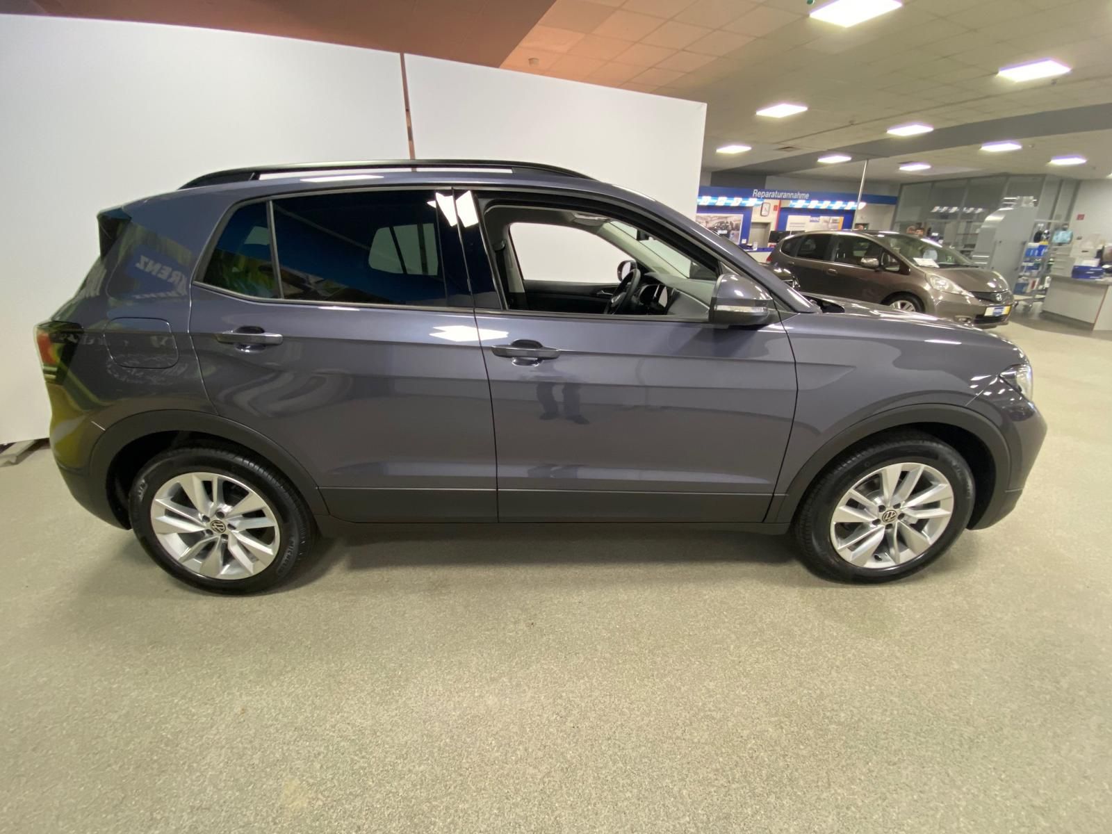 Fahrzeugabbildung Volkswagen T-Cross 1.0 TSI Life+APP+ACC+TOTWINKEL+KAMERA+++