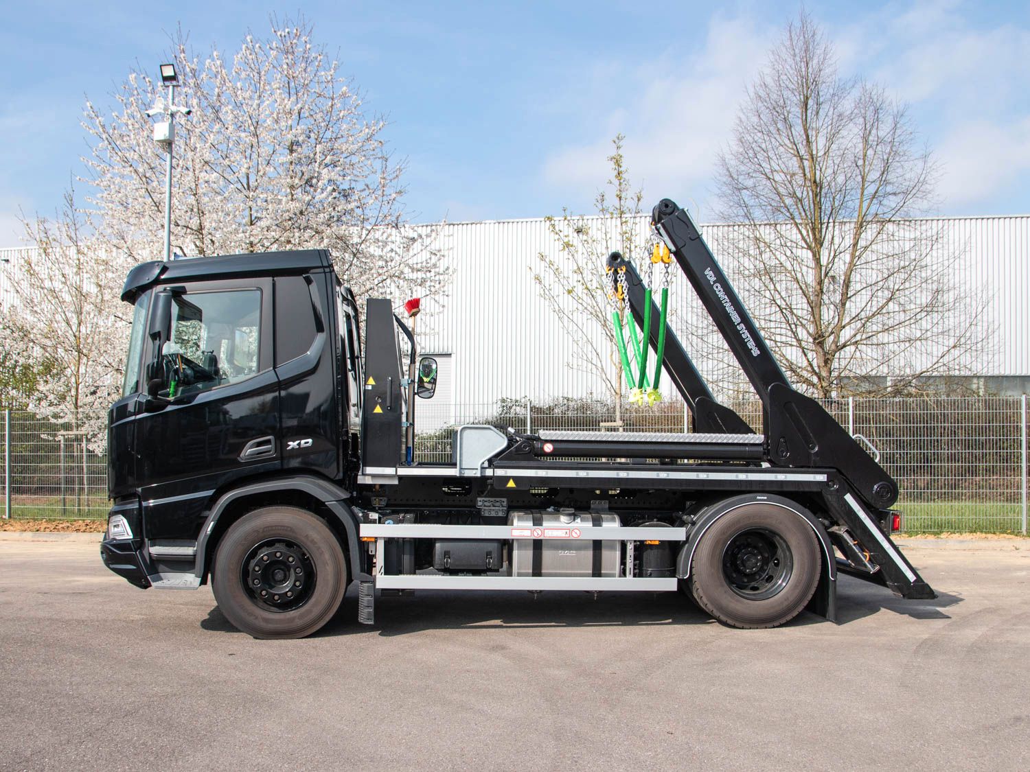 Fahrzeugabbildung DAF XD 410 FA Absetzkipper