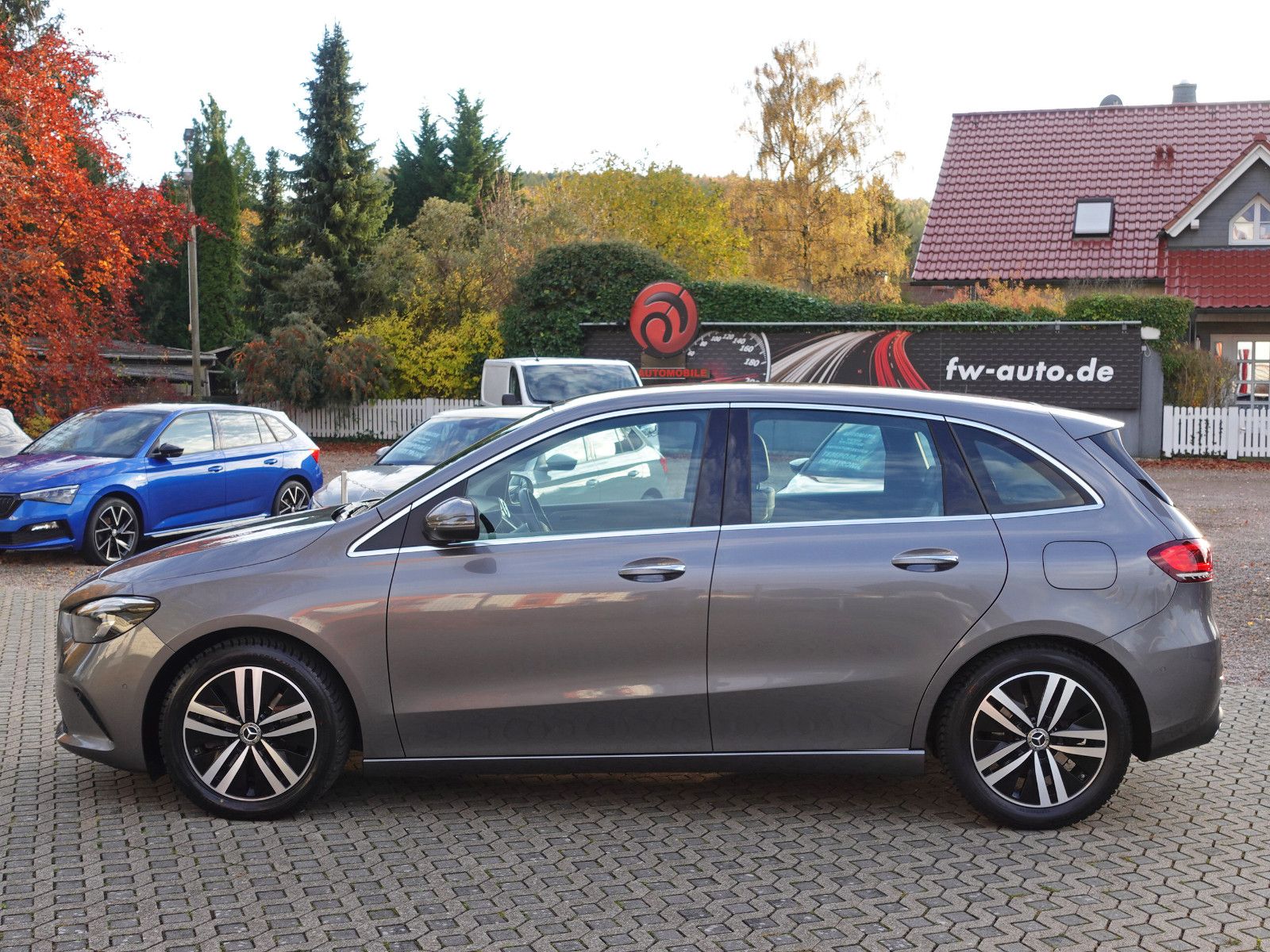 Fahrzeugabbildung Mercedes-Benz B 220 4MATIC 7G-DCT Progressive MBUX AHK Assist.