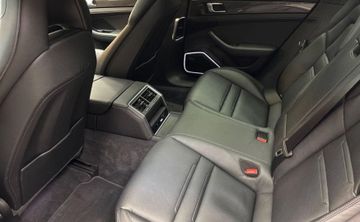 Porsche Panamera - 12