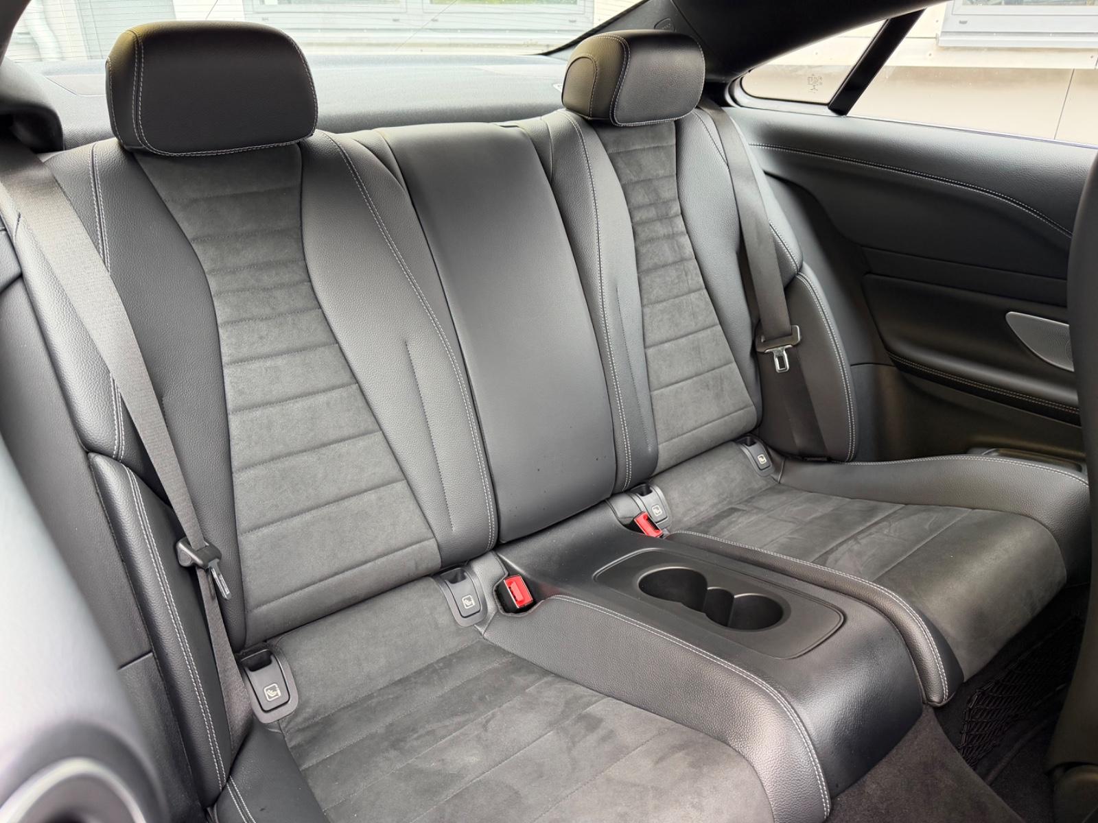 Mercedes-Benz E 200/COUPE/AMG LINE/BURMESTER/DIGITALTACHO/LED