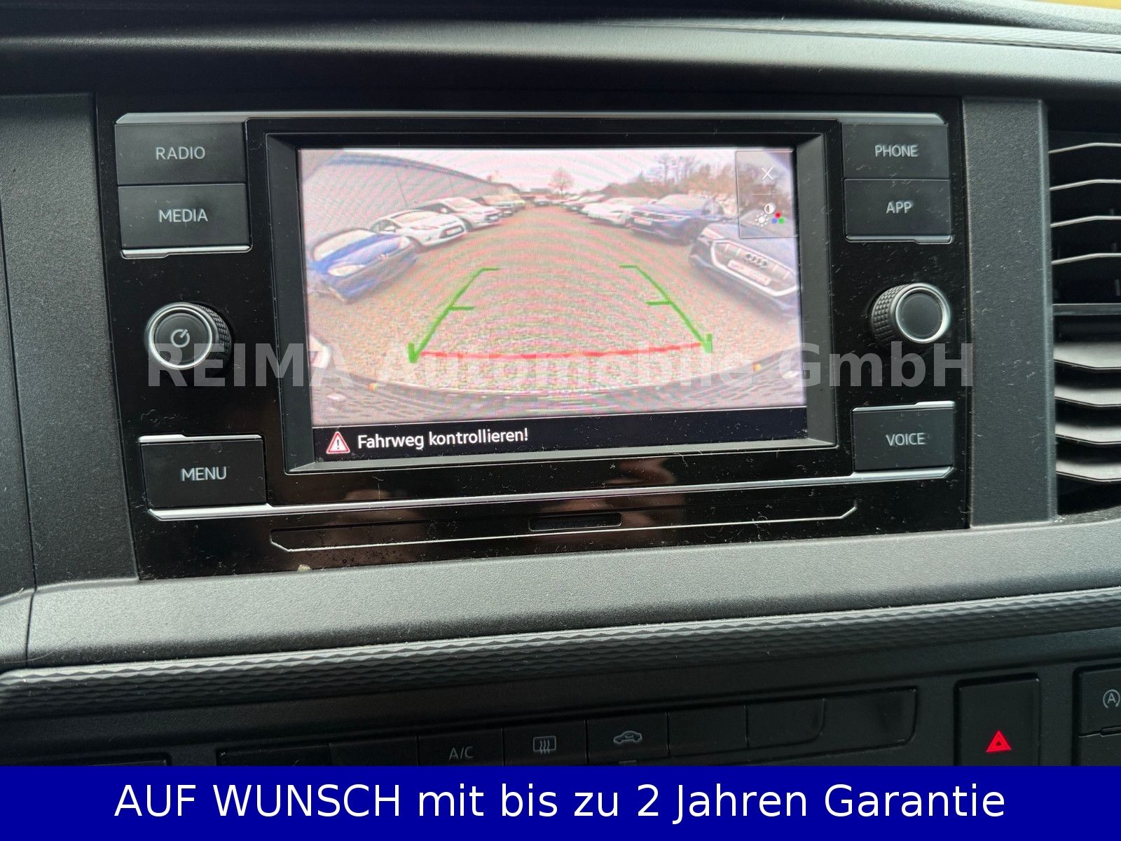 Fahrzeugabbildung Ford Tourneo Custom Kombi 2,0D, 8 Sitze, Leder, Xenon