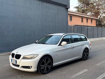 BMW 320 - 1