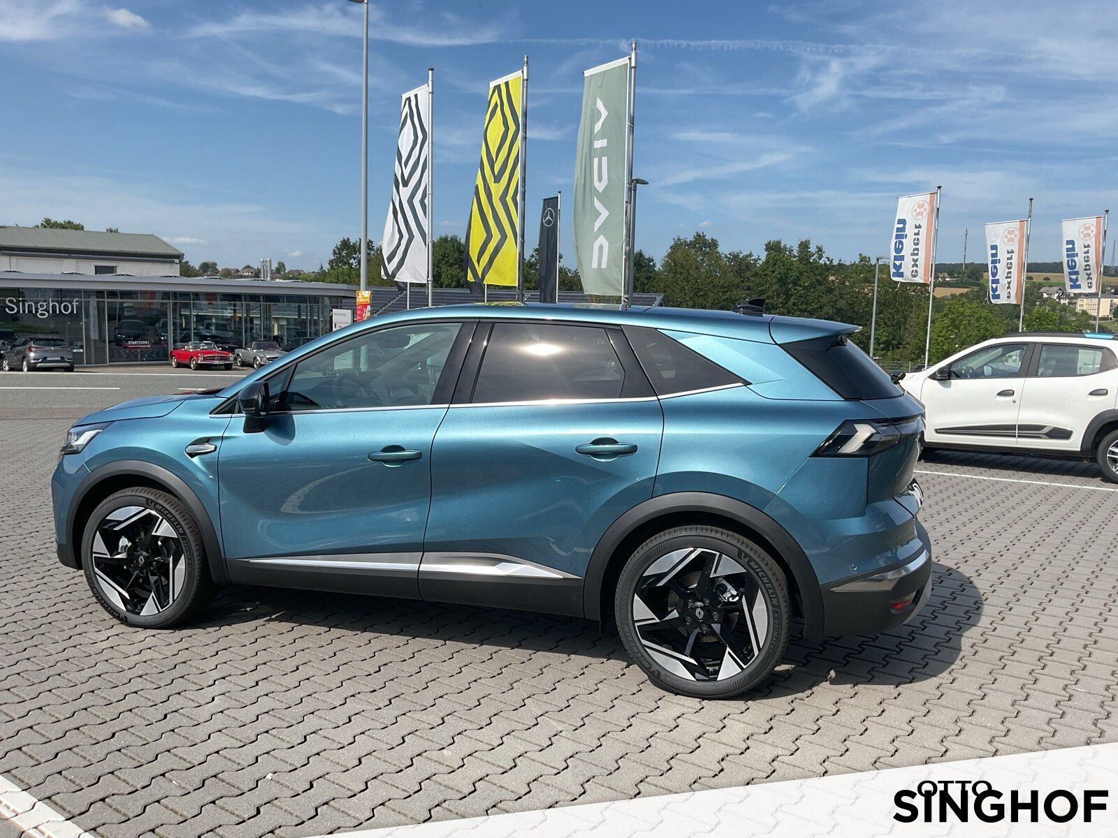 Fahrzeugabbildung Renault Symbioz Iconic E-Tech Full Hybrid 145
