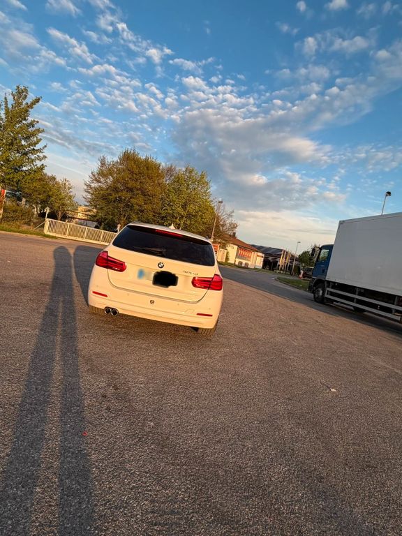 Image of BMW 320