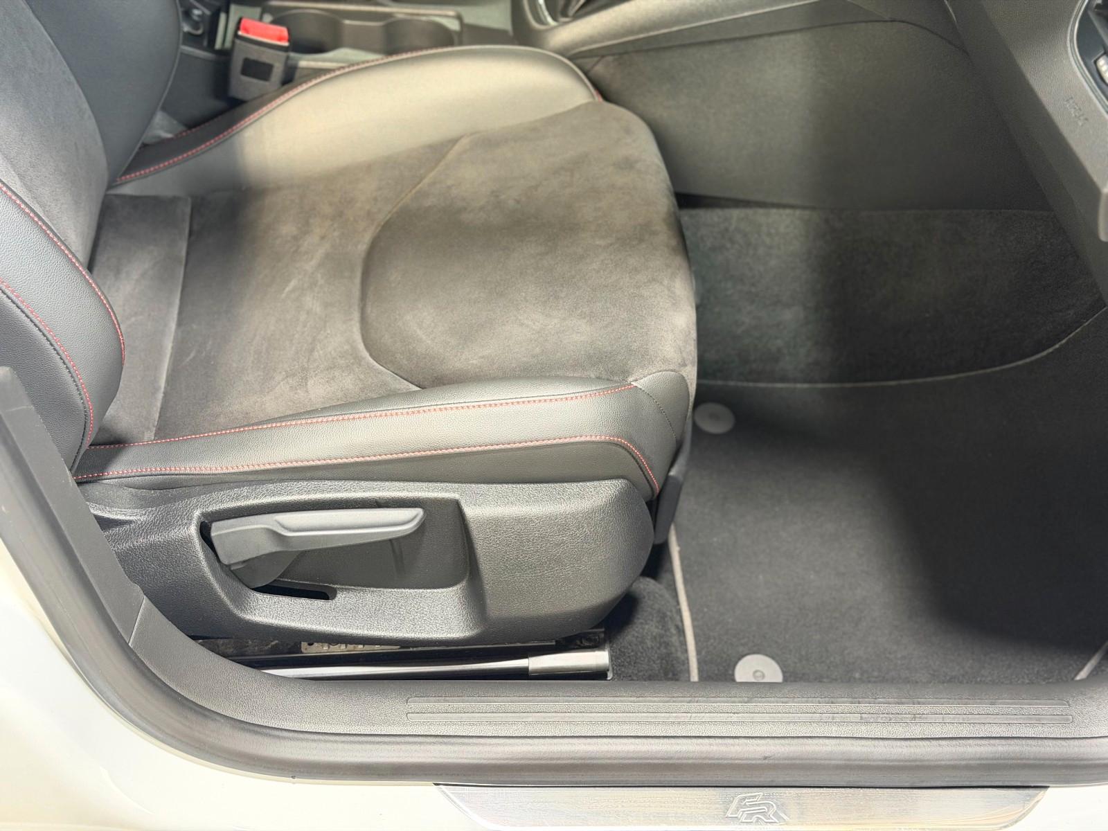 Seat Leon ST FR DSG Panorama PDC Navi