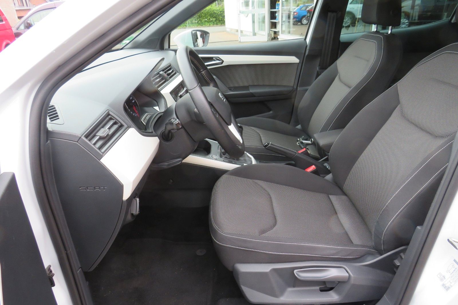 Fahrzeugabbildung SEAT Arona Xcellence CNG LED PDC KLIMA