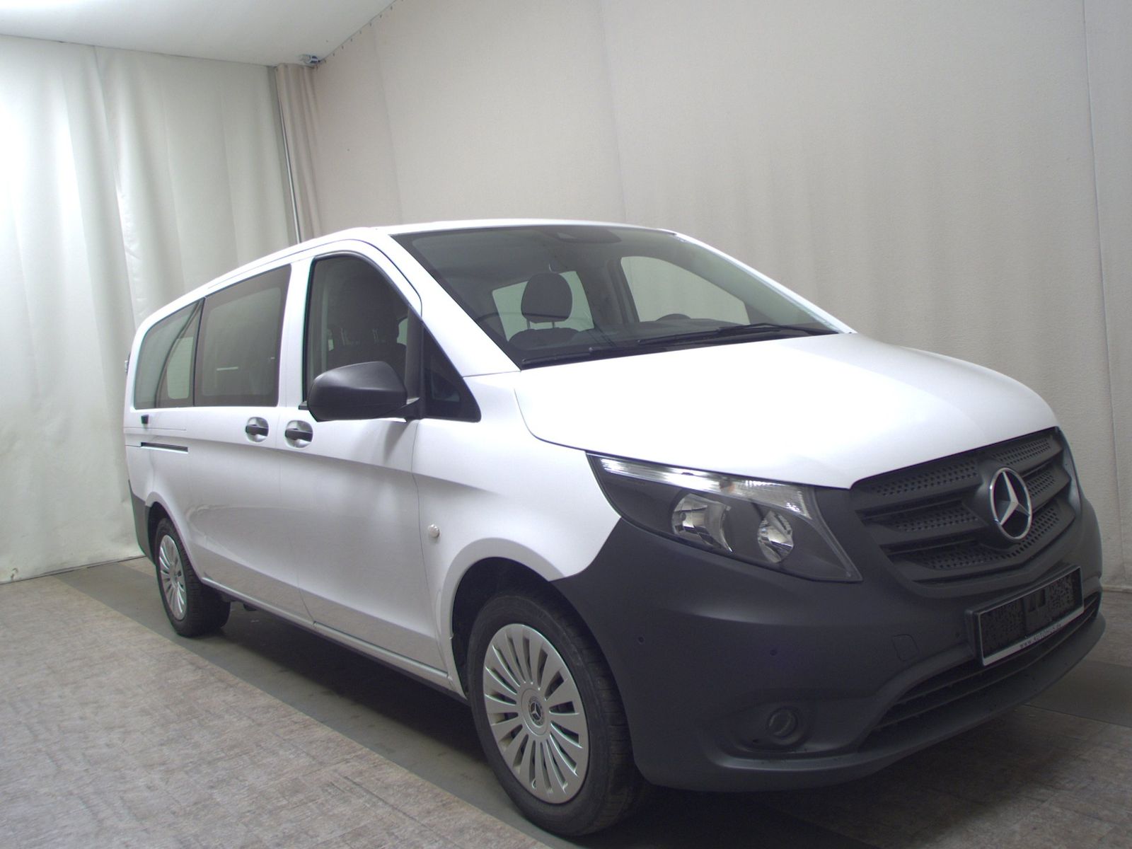 Mercedes-Benz Vito Tourer 114 CDI extralang 8-Sitze Leder Navi foto 3