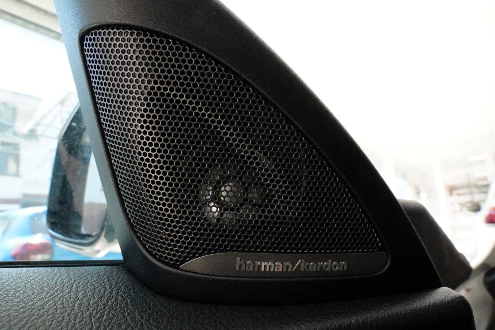 Fahrzeugabbildung BMW 120d M-Paket *Harman/Kardon*Shz*Bi-Xenon*