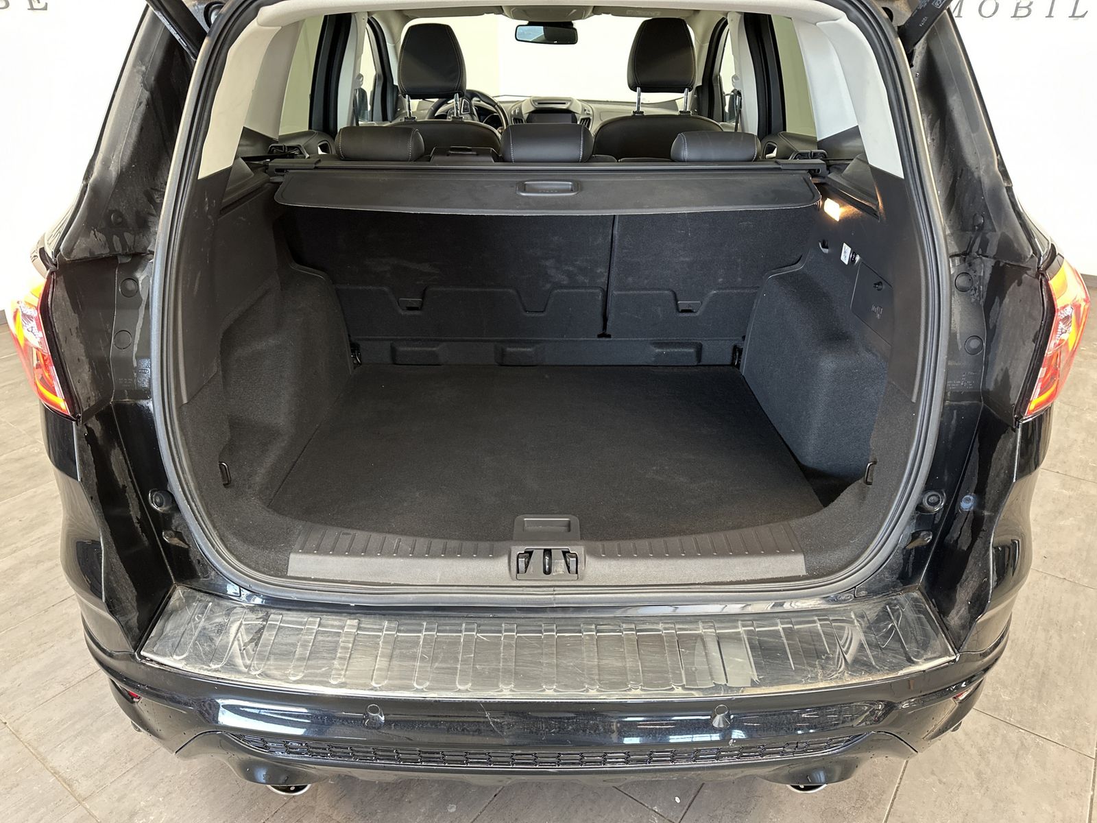Fahrzeugabbildung Ford Kuga 1.5 EB Vignale Aut. NAV+XEN+ACC+KAM+AHK+2Hd