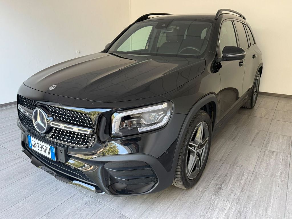 Image of Mercedes-Benz GLB 200