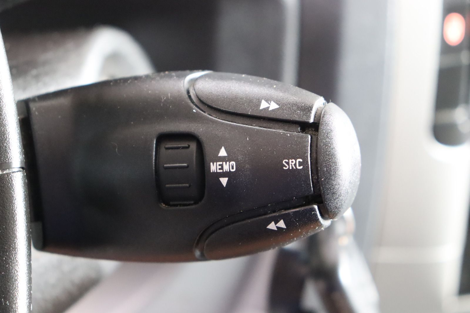 Fahrzeugabbildung Citroën Jumpy L2 2.0 HDI 125 FAP Exclusive 8-Sitzer