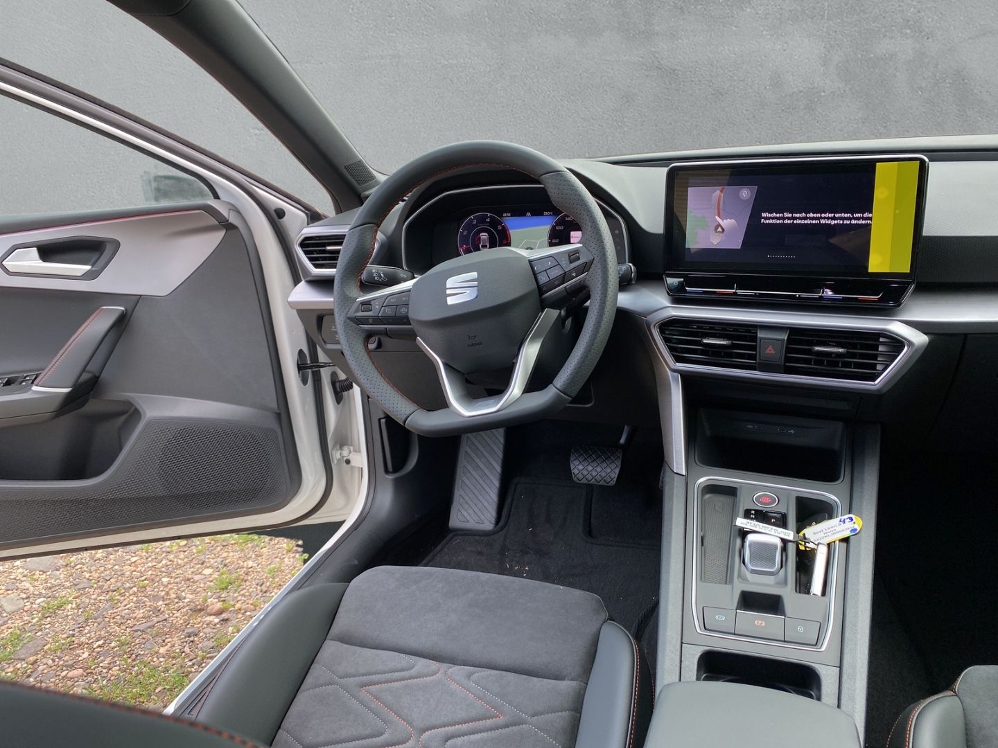 Fahrzeugabbildung SEAT Leon Sportstourer FR 2.0 TDI EU6d *Navi *digital