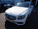 Mercedes-Benz E 400 E -Klasse*SITZBELÜFTUNG*LED*PANO*360°* - Mercedes-Benz E 400 in Düsseldorf