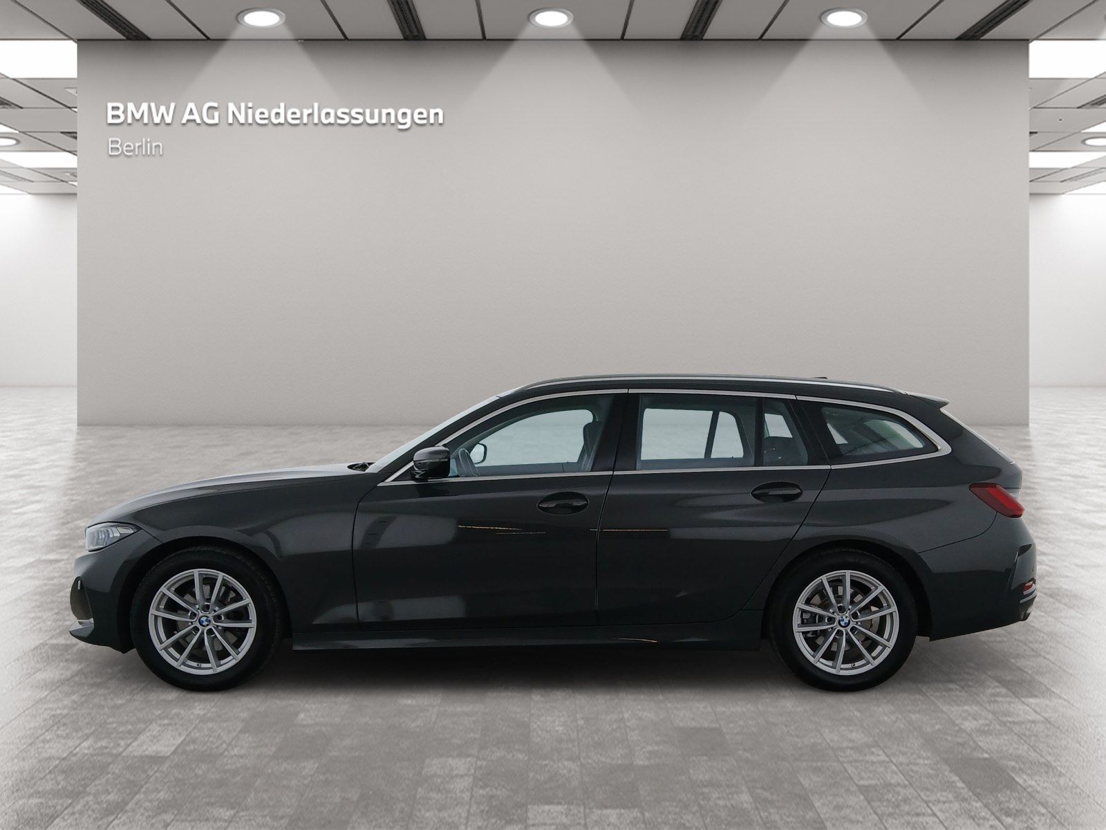 BMW 320i Touring Standheizung Navi AHK PDC LED foto 3