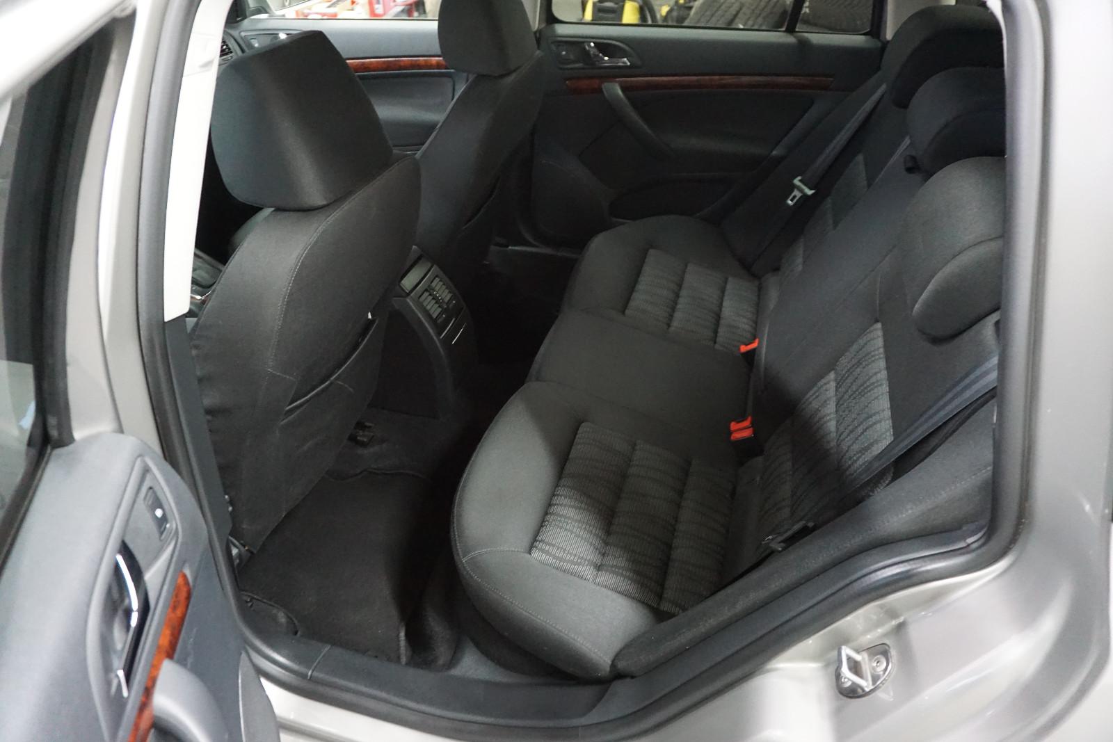 Skoda Octavia 2009 — photo 13