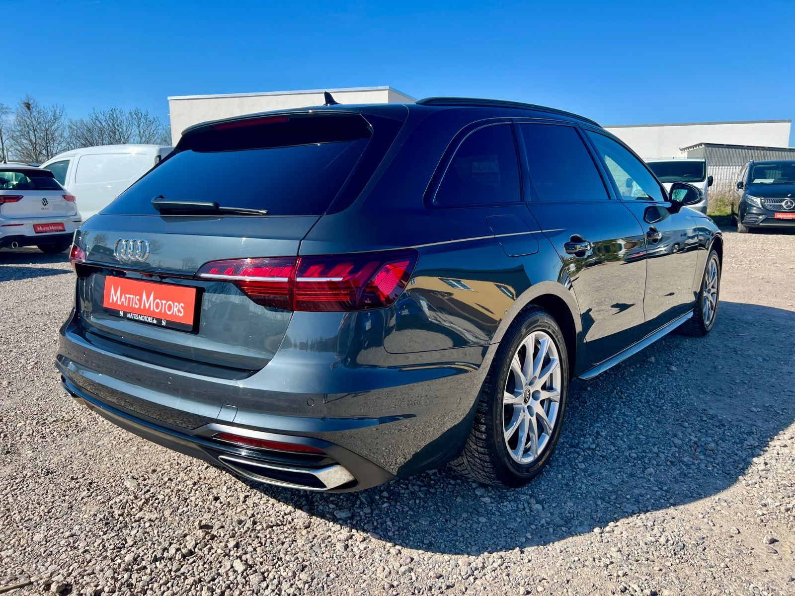 AUDI A4 Avant TDI LEDER AHK LED SHZ NAVI KAMERA