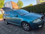 Skoda Octavia Combi 2.0 FSI, 07/27 TUV, AHK, Klima, ZH - Skoda Octavia: Fsi
