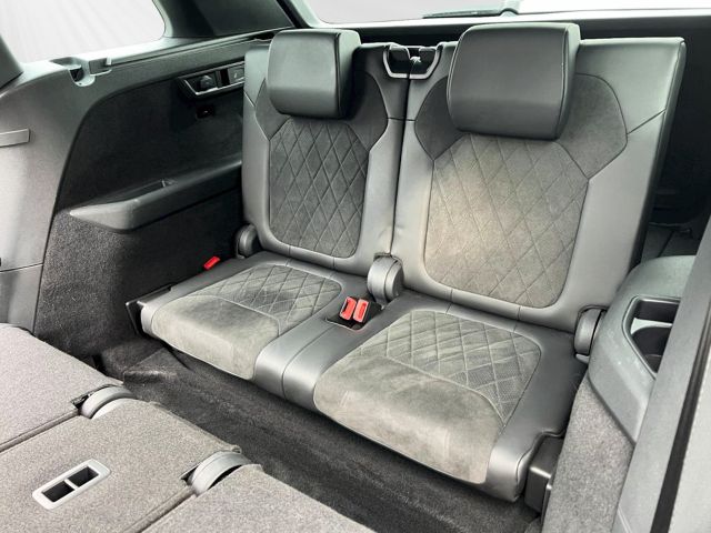 Skoda Kodiaq Sportline 4x4 360° AHK 7-Sitze DCC VZE AC