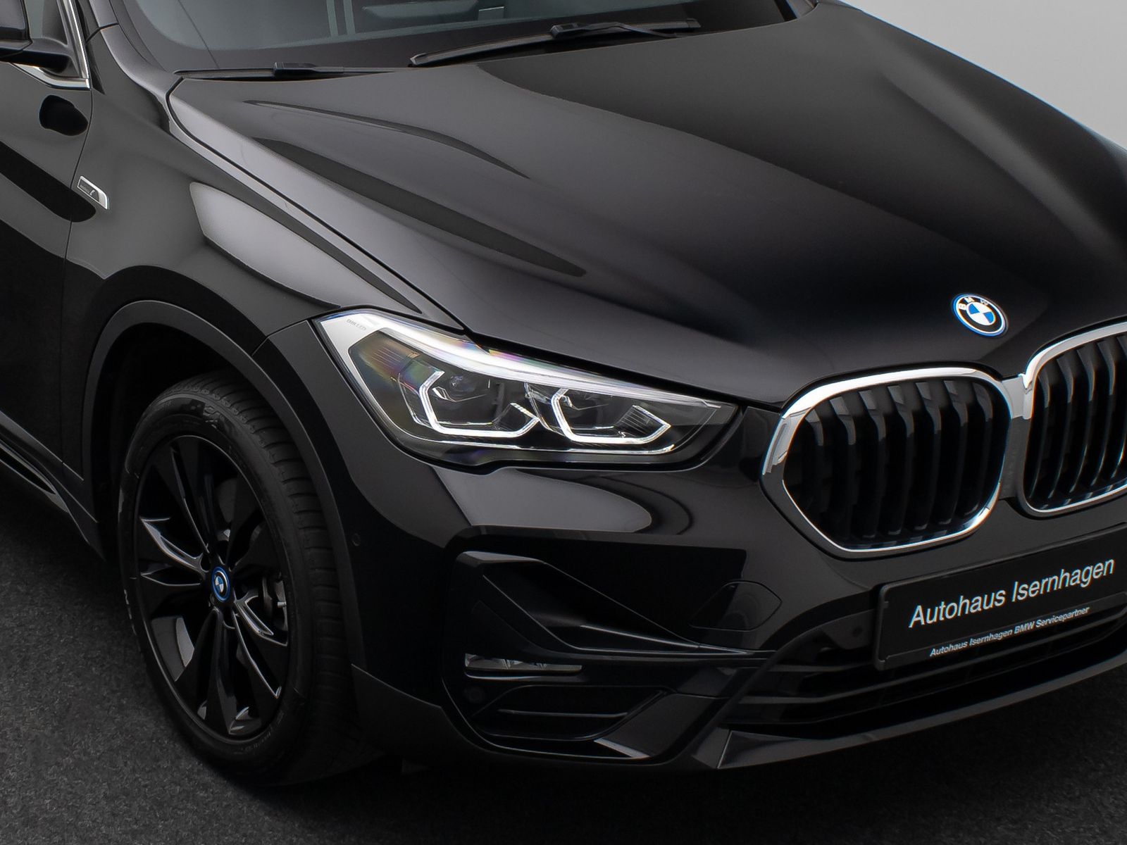 Fahrzeugabbildung BMW X1 xD25e Sport Line Kamera DAB Panorama H/K 18"
