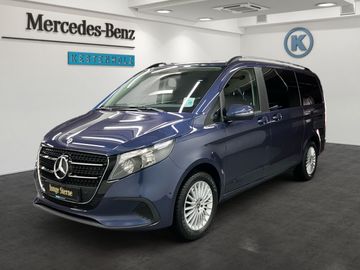 Mercedes V 220 - 2