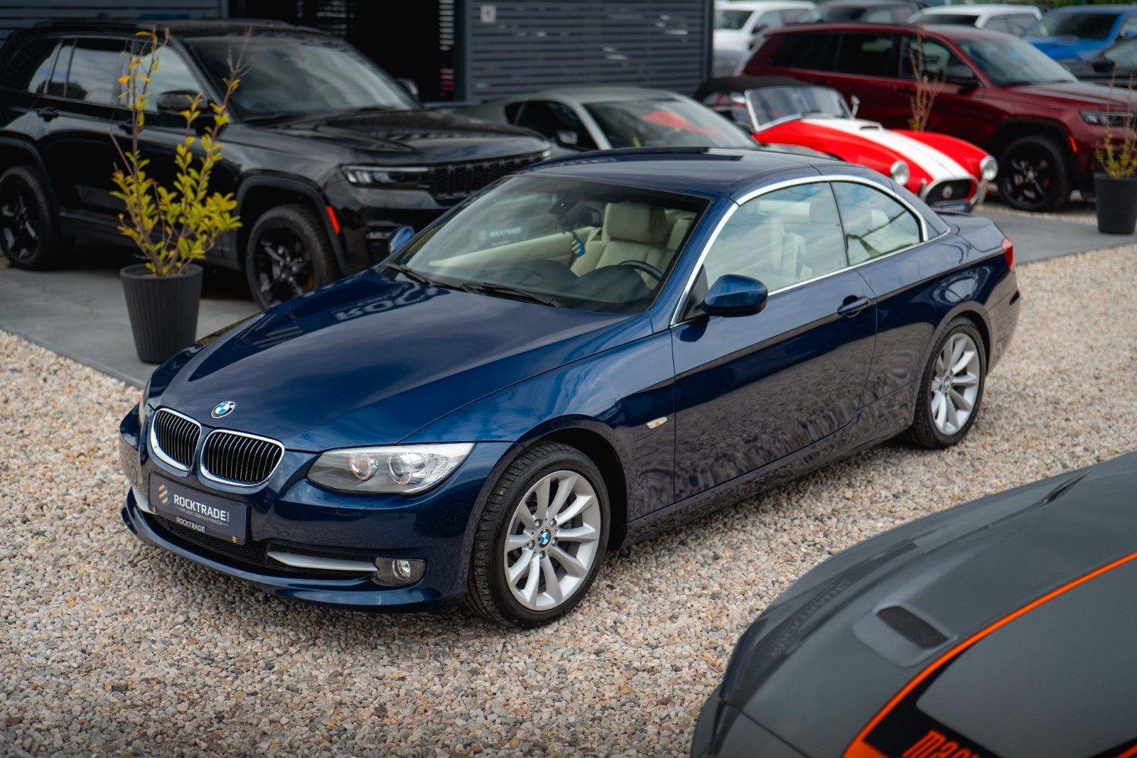 Fahrzeugabbildung BMW 330d Cabrio Sport Edition *Bi-Xenon*H&K*Memory*