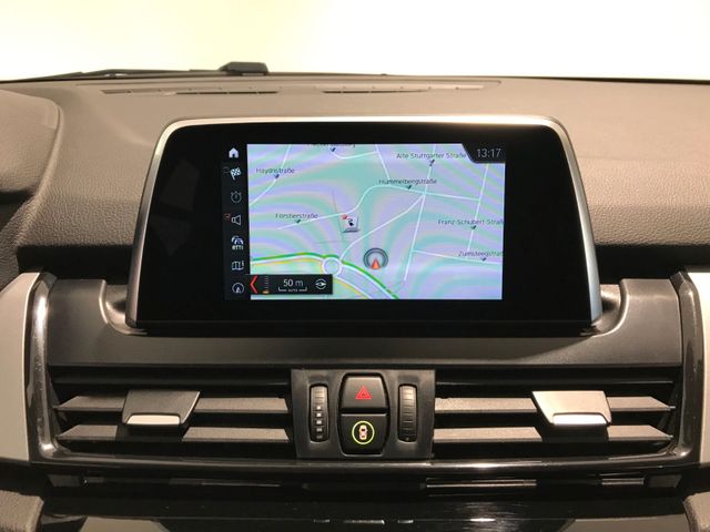 BMW Active Tourer 225xe KLIMA LED NAV PDC SHZ TEMP