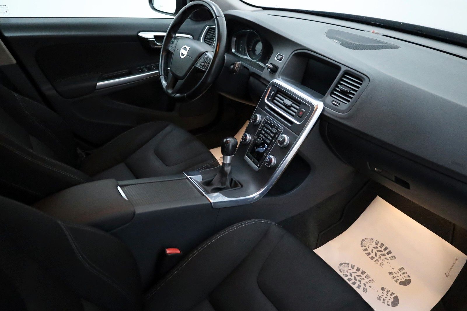 Fahrzeugabbildung Volvo V60 Kombi Business Edition Xenon,Navi,Harman/K,