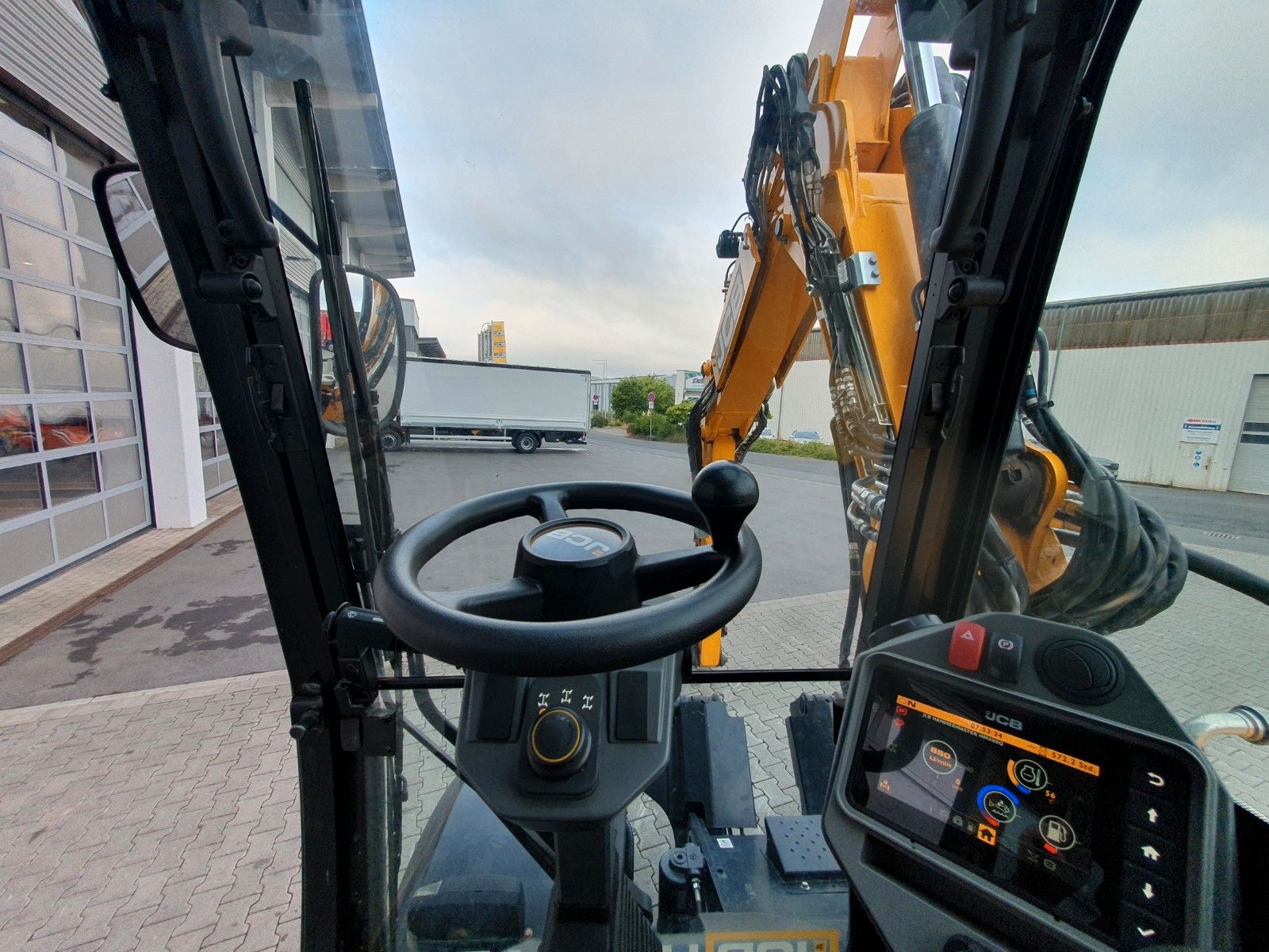 Fahrzeugabbildung JCB Hydradig 110W / Pratzen / nur 572h! / 2023