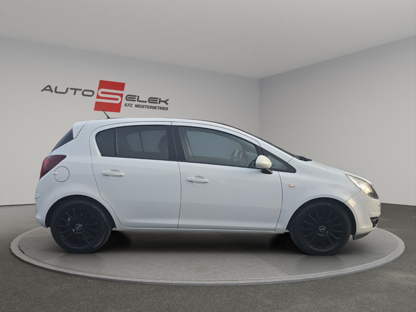 Fahrzeugabbildung Opel Corsa D Color Edition
