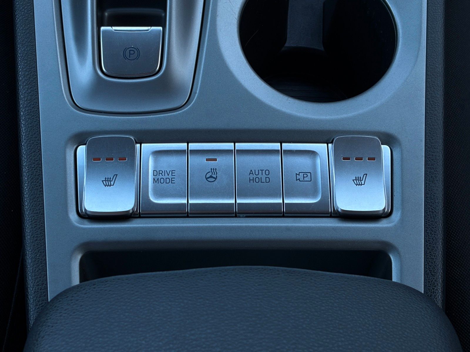 Fahrzeugabbildung Hyundai KONA E 30+ Edition SHZ LHZ LFA LKA CarPlay NAVI