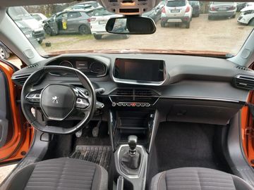 Peugeot 2008 - 6
